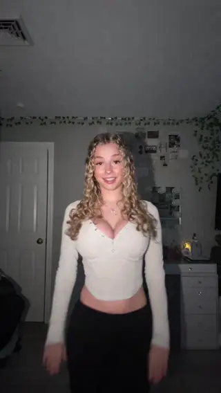 kirapregiato leaked video preview