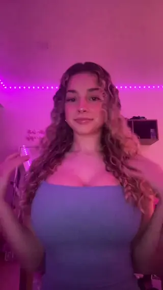 kirapregiato leaked video preview