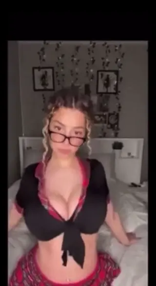 kirapregiato leaked video preview