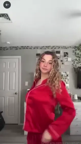 kirapregiato leaked video preview