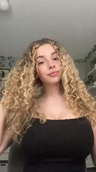 kirapregiato leaked video preview