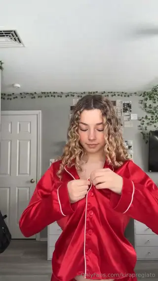 kirapregiato leaked video preview