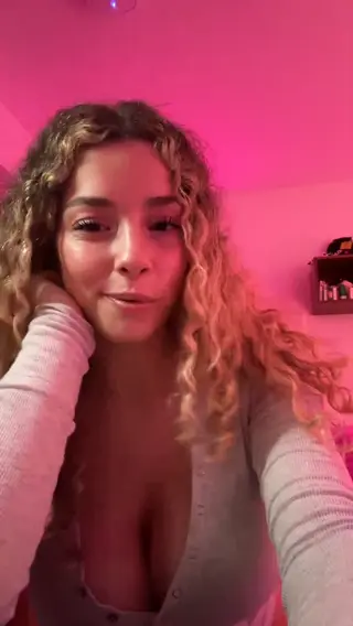 kirapregiato leaked video preview