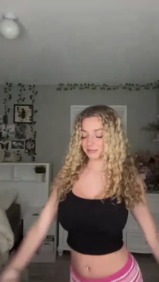 kirapregiato leaked video preview