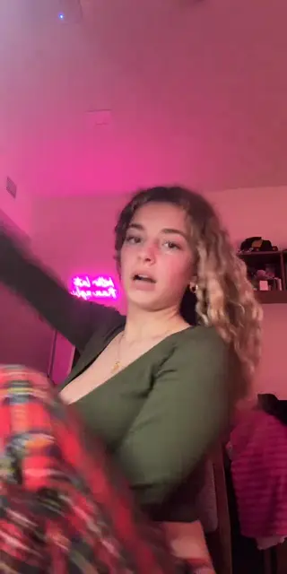 kirapregiato leaked video preview