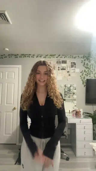 kirapregiato leaked video preview