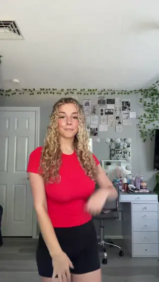 kirapregiato leaked video preview
