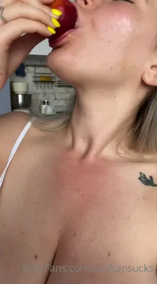 kochanius leaked video, frame 1