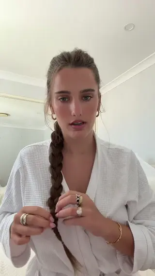 lauramjj_ leaked video, frame 1