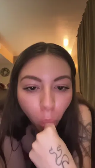 laylubug leaked video, frame 2
