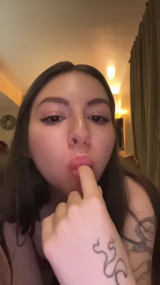 laylubug leaked video, frame 3