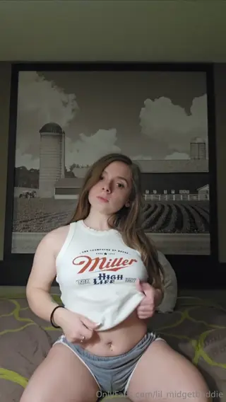 lil_midgetbaddie leaked video, frame 2