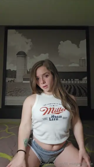 lil_midgetbaddie leaked video, frame 4