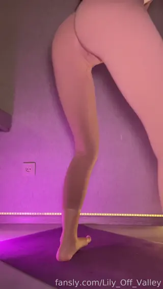 lily_off_valley leaked video preview