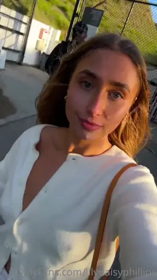 lilydaisyphillips leaked video, frame 2