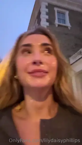 lilydaisyphillips leaked video, frame 3