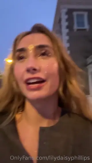 lilydaisyphillips leaked video, frame 5