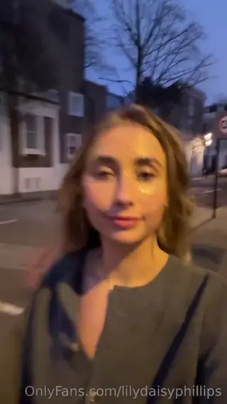lilydaisyphillips leaked video, frame 6
