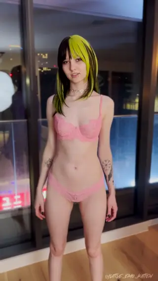 little_emo_kitten leaked video, frame 4