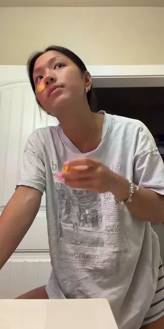 littleasiangirl.me... leaked video, frame 3