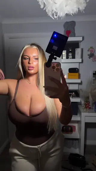 liv.jones3 leaked video preview