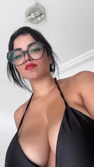 livvycherry leaked video preview
