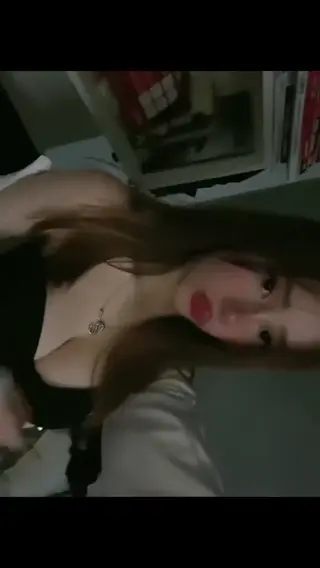 ll_reyyy leaked video, frame 2