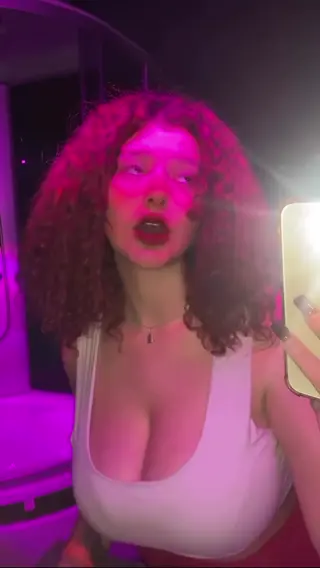 lorachjva leaked video, frame 4