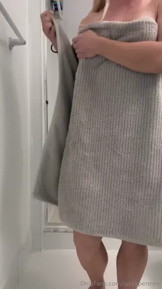luckypenney leaked video, frame 3