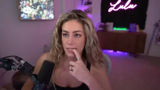 lululuvely leaked video, frame 5