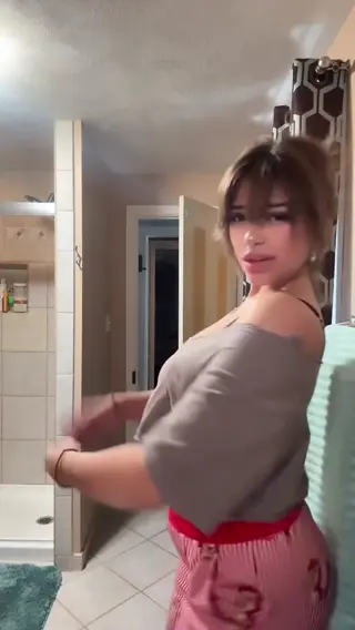 luvedbyhannah leaked video, frame 4