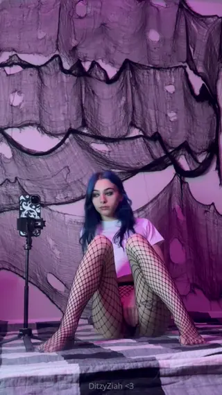luvziah leaked video, frame 4