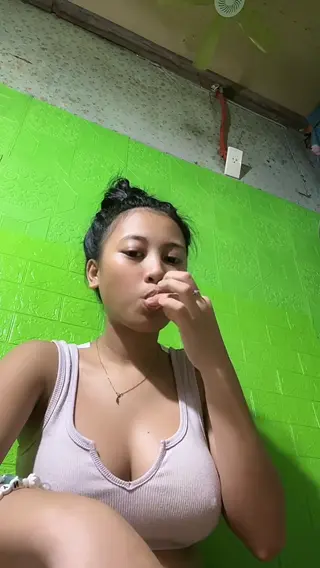 lynnn_znyy leaked video, frame 4