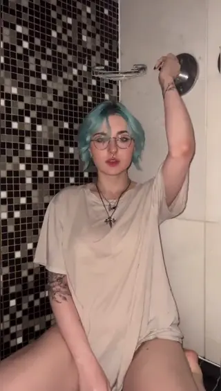 lyracr0w0 leaked video, frame 2