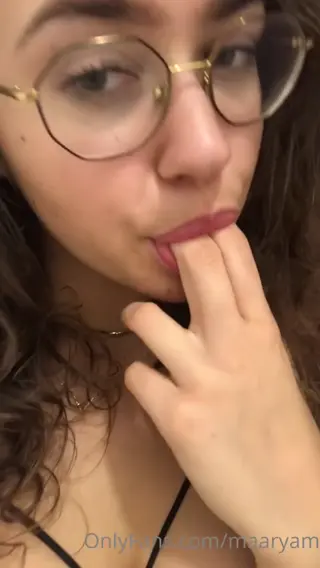 maaryam leaked video, frame 2