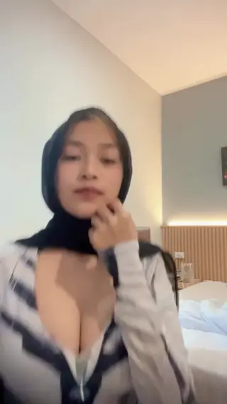 mayl0ov leaked video, frame 2