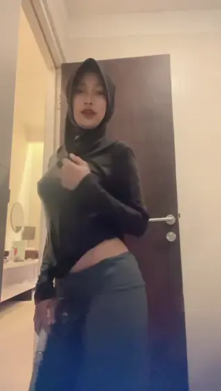 mayl0ov leaked video, frame 4
