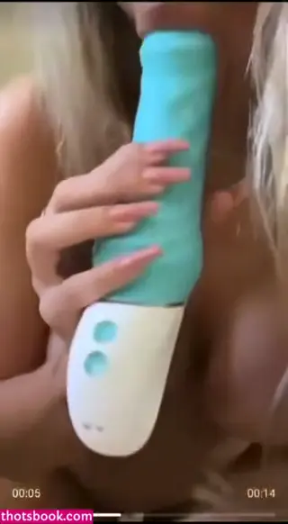 meemarilyn leaked video, frame 2