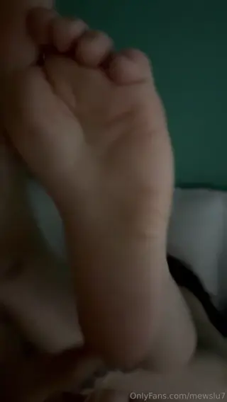 mewslut leaked video, frame 1