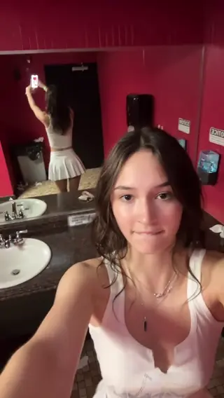 miaakat06 leaked video, frame 2