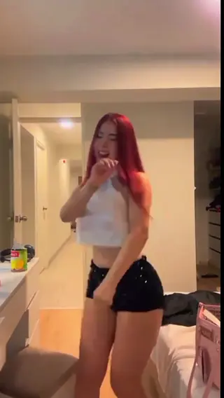 milenax leaked video, frame 3