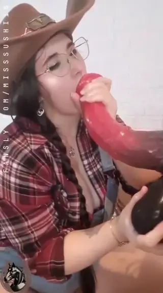 miss_sushi69 leaked video, frame 4