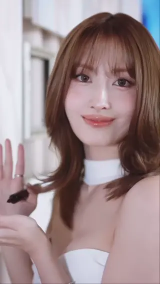 Momo leaked video, frame 4