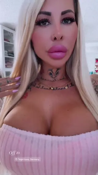 _monamonique__ leaked video, frame 2