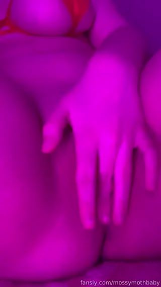 mossymothbaby leaked video, frame 2