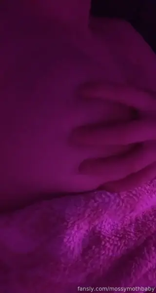 mossymothbaby leaked video, frame 1