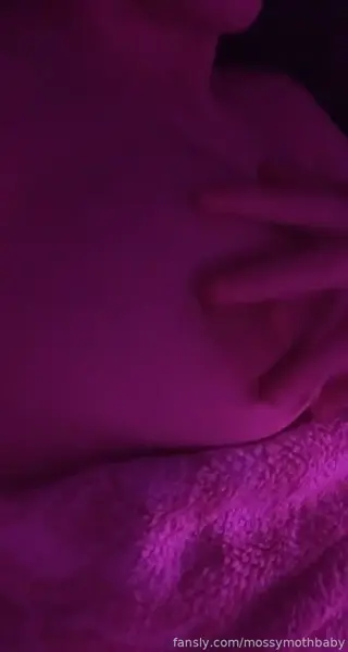 mossymothbaby leaked video, frame 2