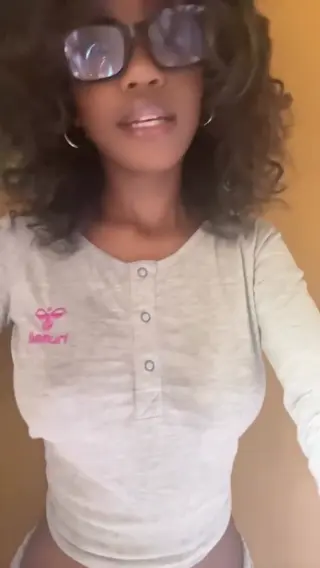 mylah_rabemananjara leaked video, frame 6