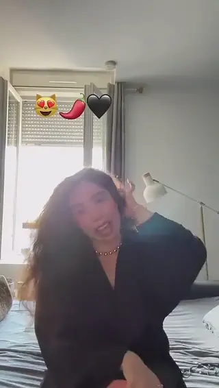 nafissa.azzm leaked video, frame 2