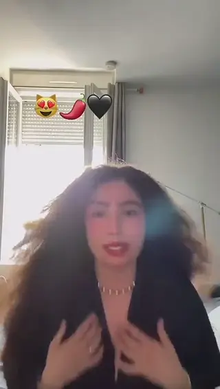 nafissa.azzm leaked video, frame 6
